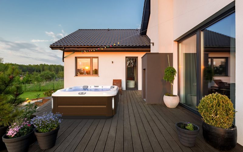 J-355 Jacuzzi Hot Tub J-355 Jacuzzi Hot Tub