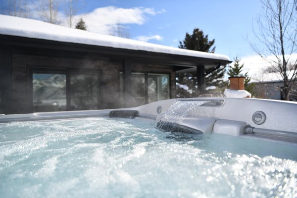 Jacuzzi Hot Tub Winter Installation Jacuzzi Hot Tub Winter Installation